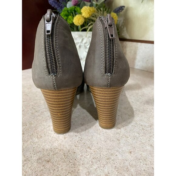Giani Bernini Alanny Peep-Toe Bootie Taupe Heels Size 7 - Picture 4 of 8